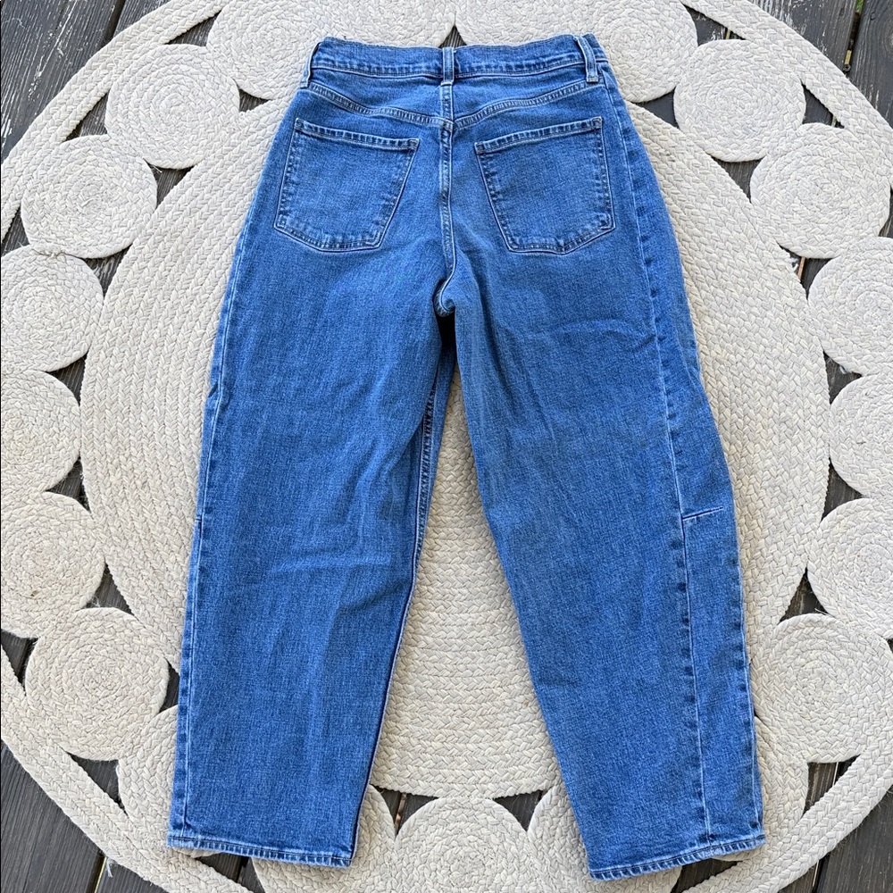 Old Navy high-rise barrel leg jeans - Picture 4 of 4